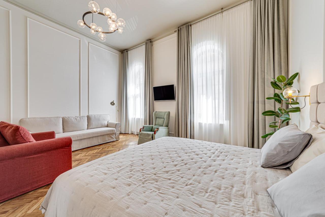 Central Family Apartment Arad Exteriör bild