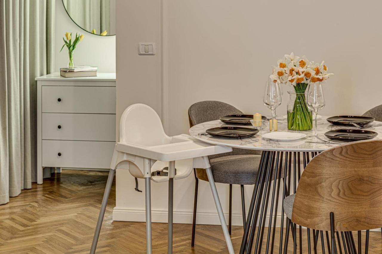 Central Family Apartment Arad Exteriör bild